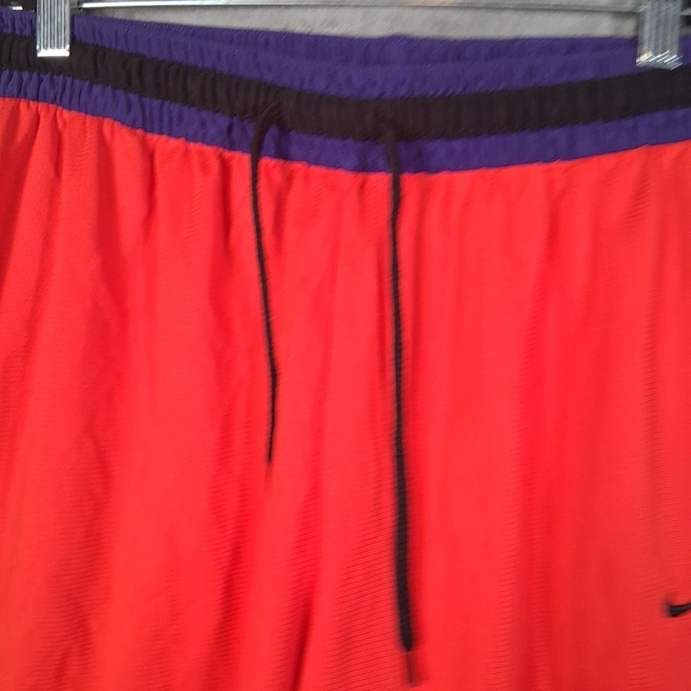 Nike Basketball Shorts Men XL Dry Fit Red Purple Black Stretchable Wiht Pockets - Picture 3 of 6